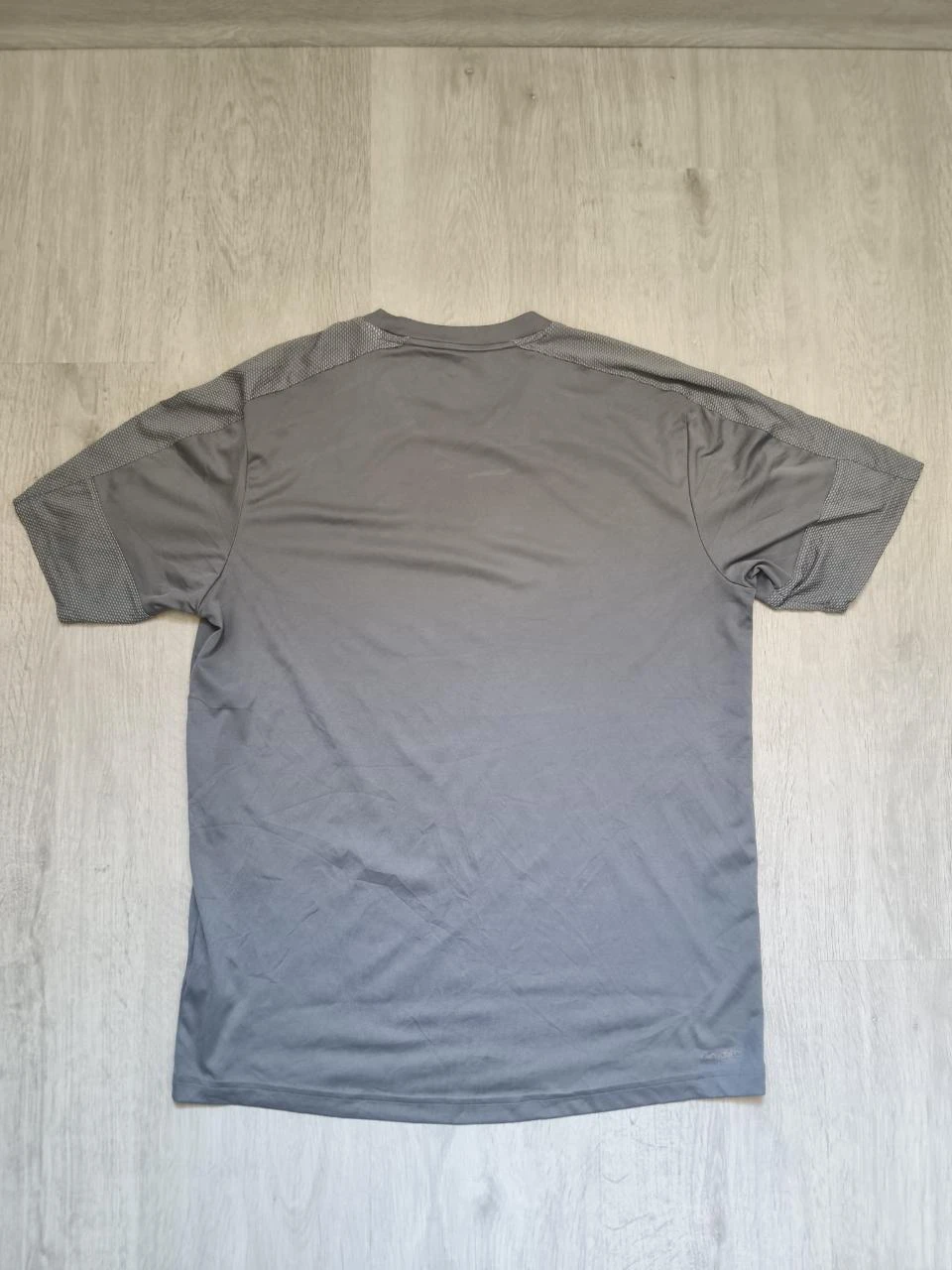 T-Shirt Adidas Cinza Tamanho M – photo 3